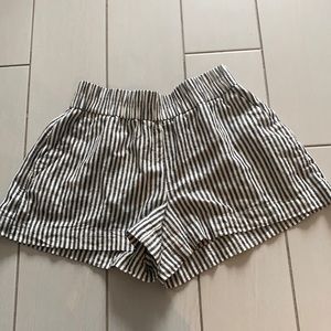 Striped short
